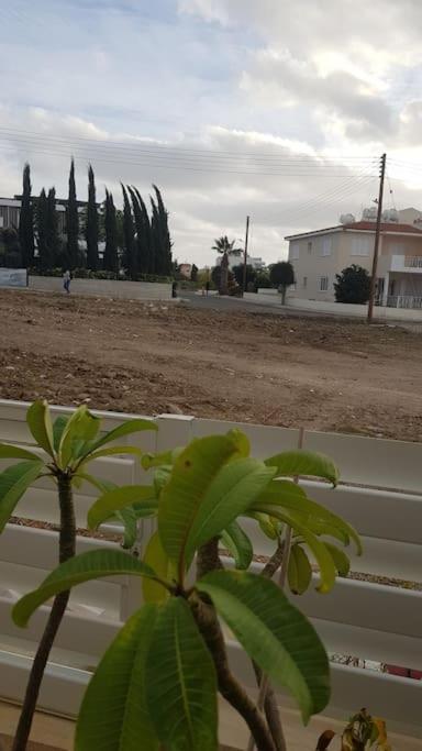 Isabella Court Townhouse Near Venus Beach And Lidl Paphos Extérieur photo