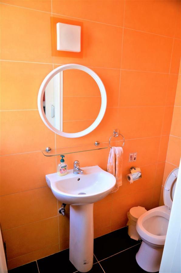 Isabella Court Townhouse Near Venus Beach And Lidl Paphos Extérieur photo